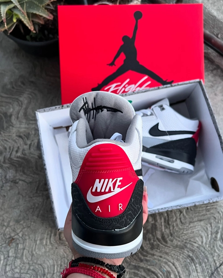 Air Jordan 3 - 5