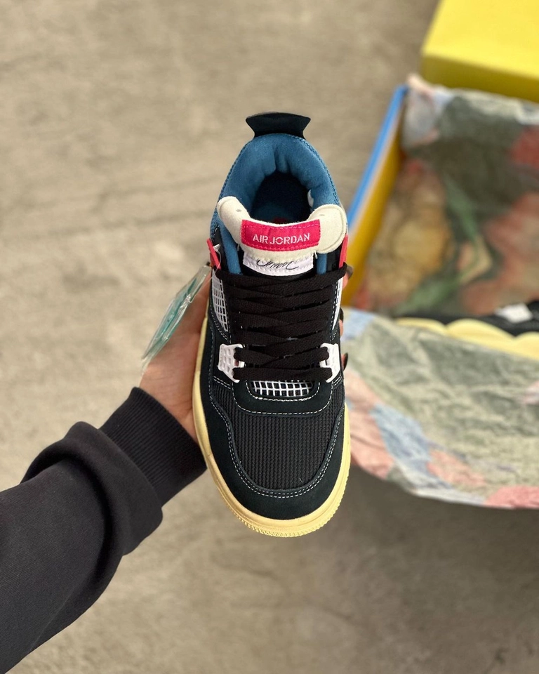 Air Jordan 4 - 3
