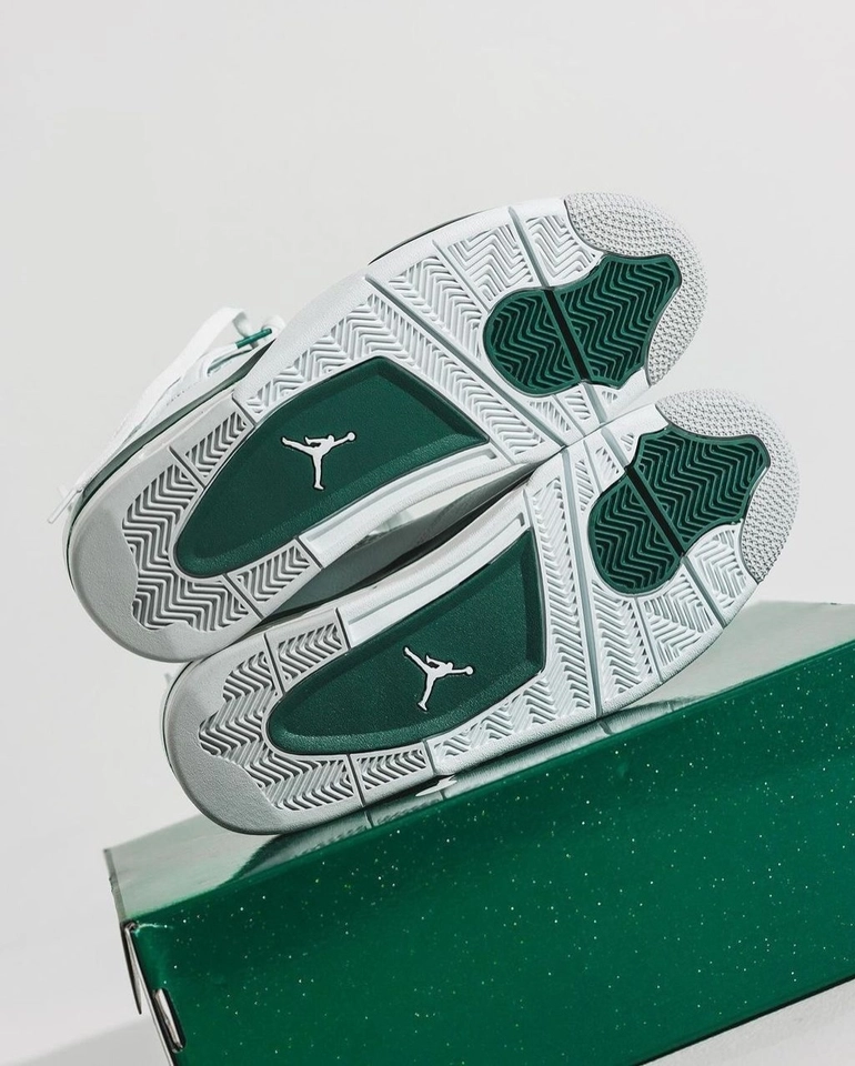 Air Jordan 4 - 3