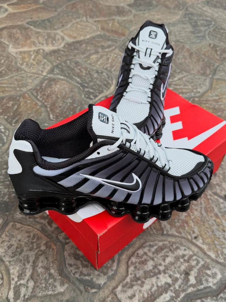Nike 12 molas - 2
