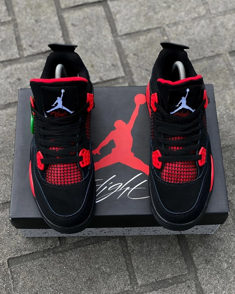 Nike Jordan 4 Thunder - 2