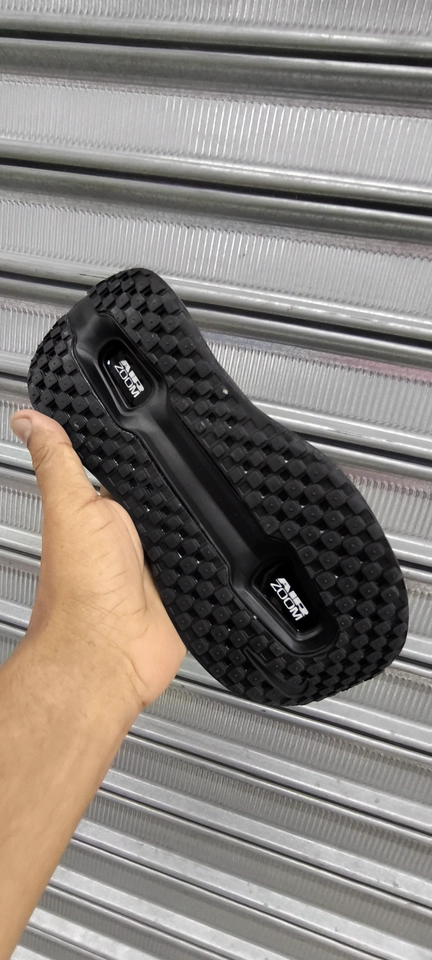 Nike vomero Premium preto e branco  - 4