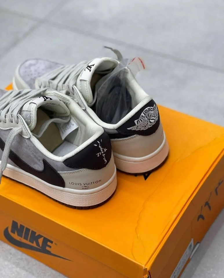 Air Jordan low Travis Scott LV - 3
