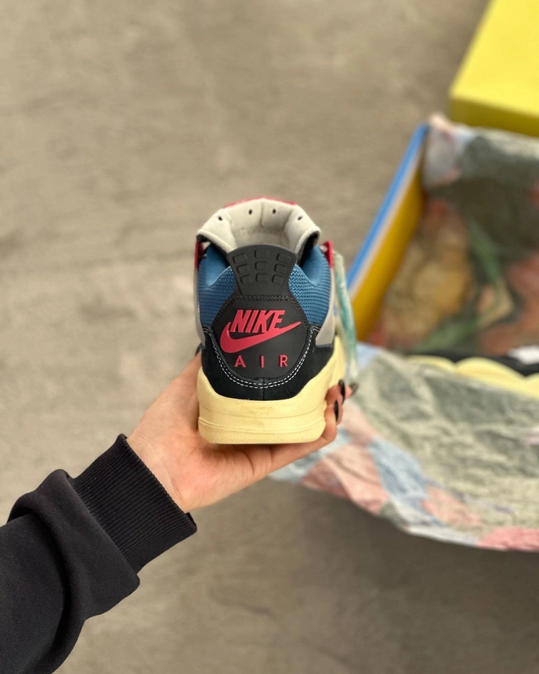 Air Jordan 4 - 5
