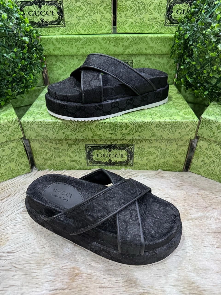 Chinelo plataforma cruzado gucci - 3
