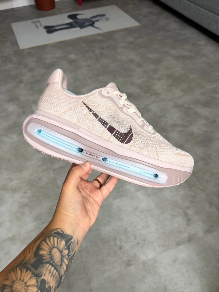 Nike Vomero - 5