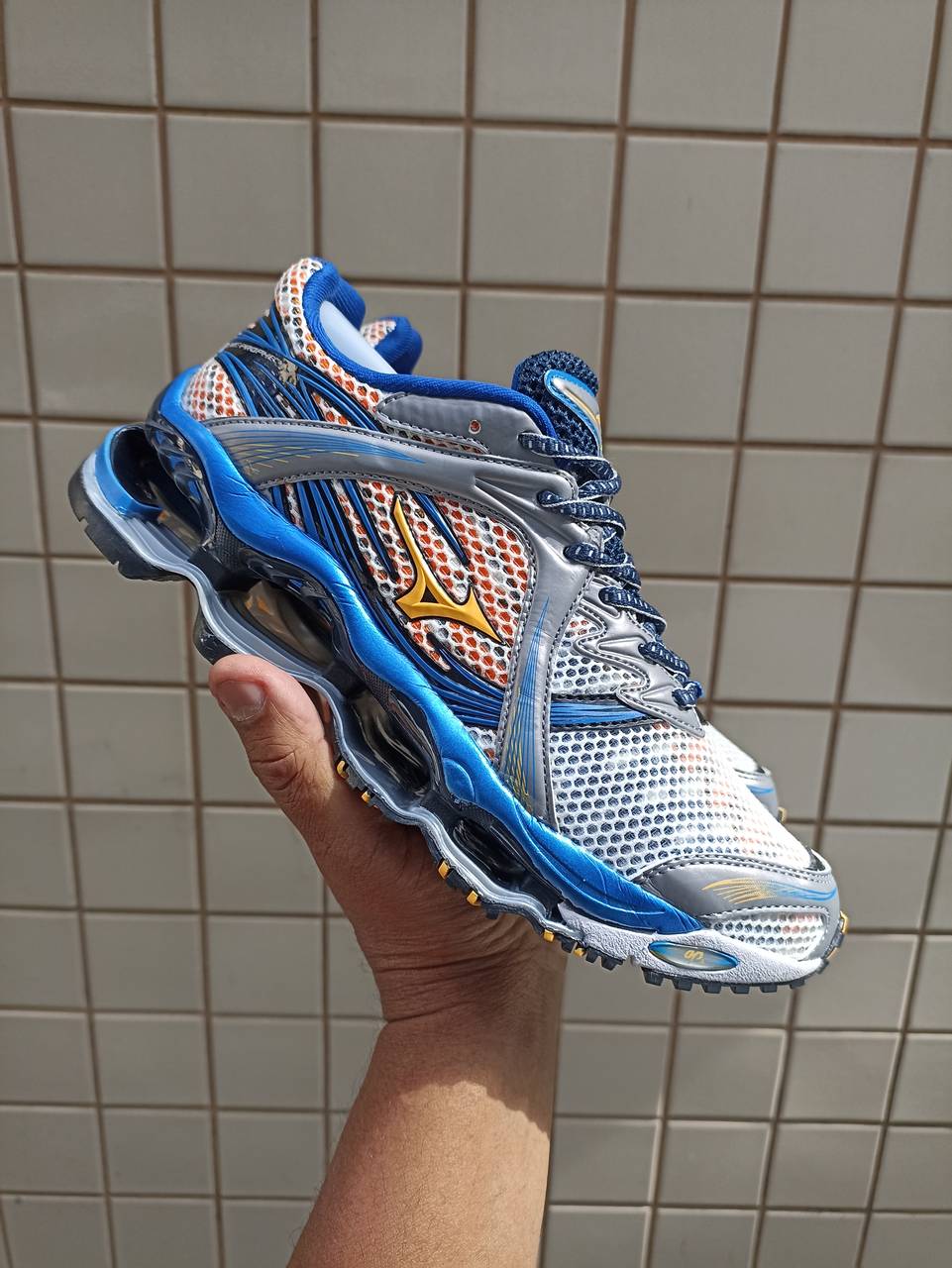 Mizuno Prophecy 1 cinza e azul