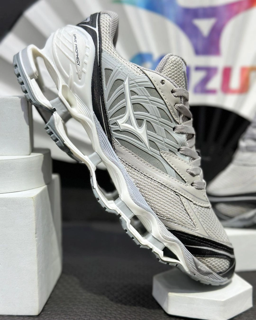 Mizuno LS cinza claro 