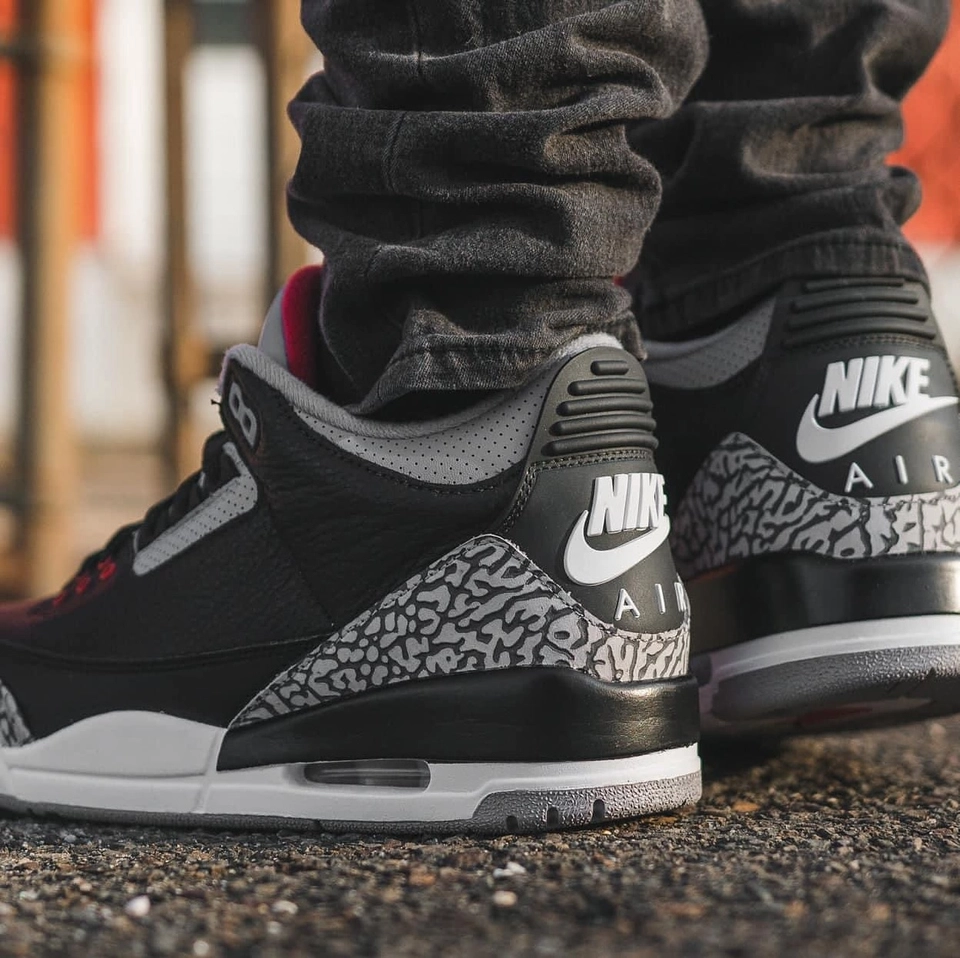 Air Jordan 3 - 8