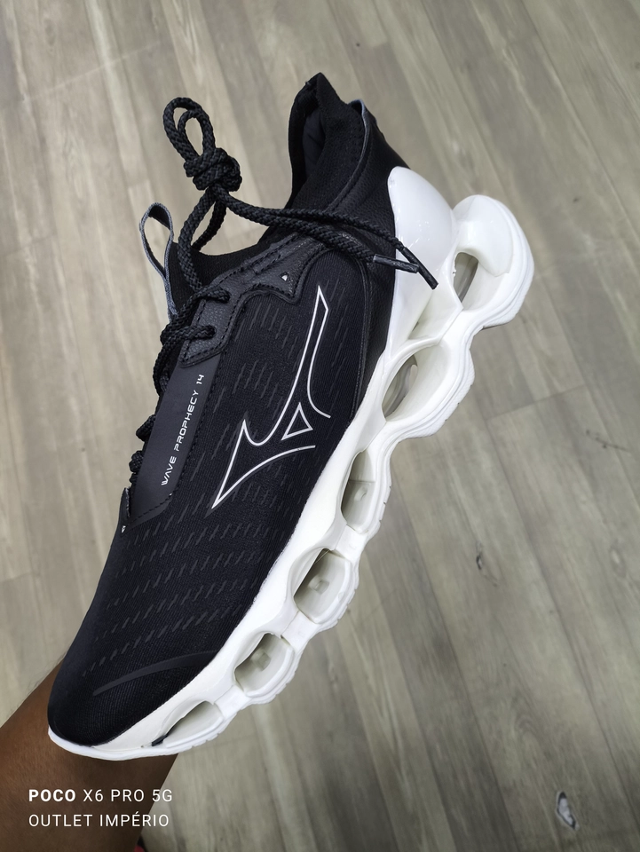Mizuno prophecy 14 preto e branco  - 3