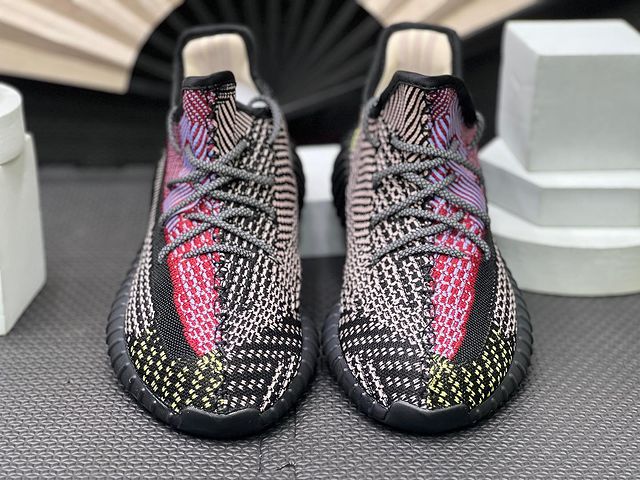 TÊNIS ADIDAS YEEZY BOOST 350 V2 ' YECHEIL NON-REFLECTIVE - 4