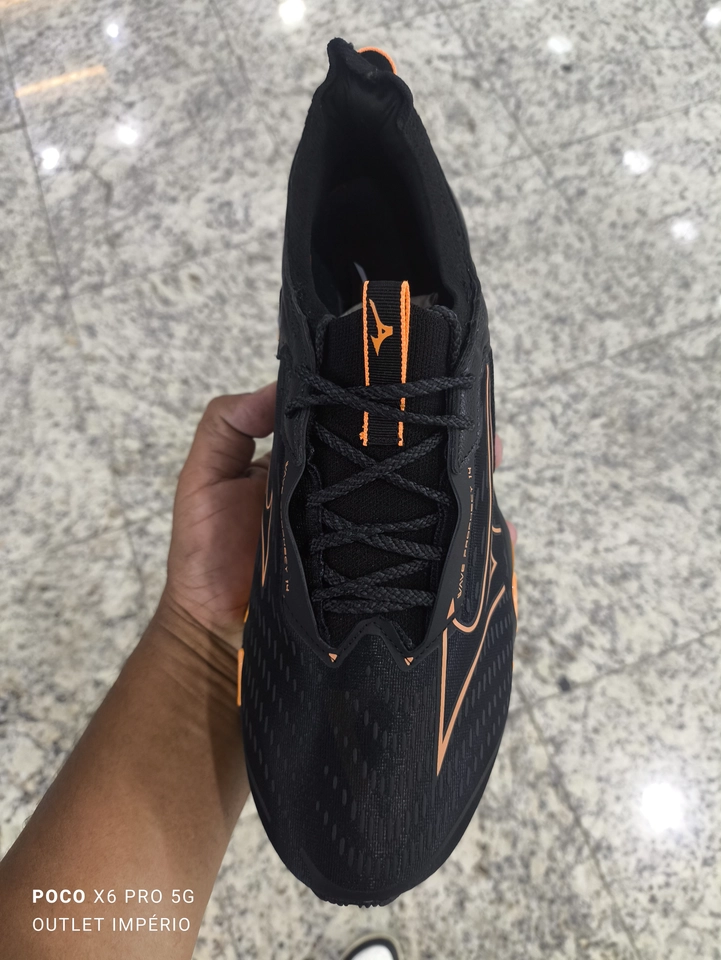 Mizuno Prophecy 14 preto e laranja - 2
