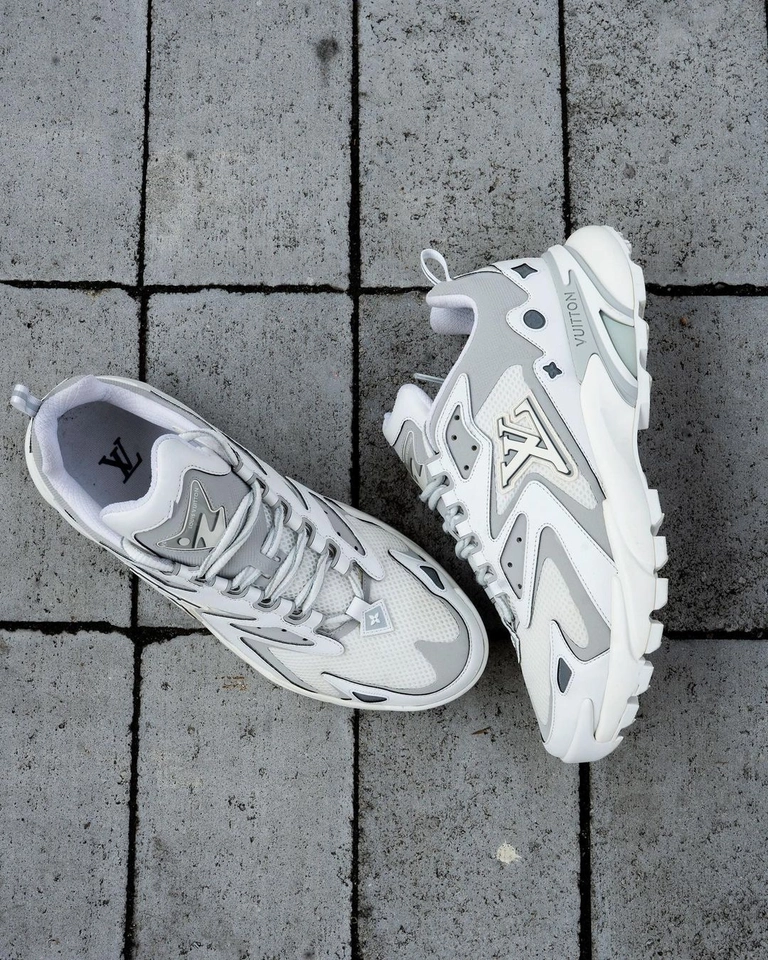 Louis Vuitton runner static - 3