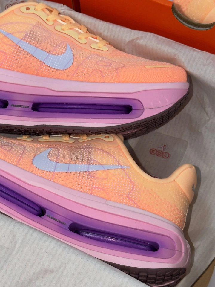 Nike vomero Tangerine  - 4