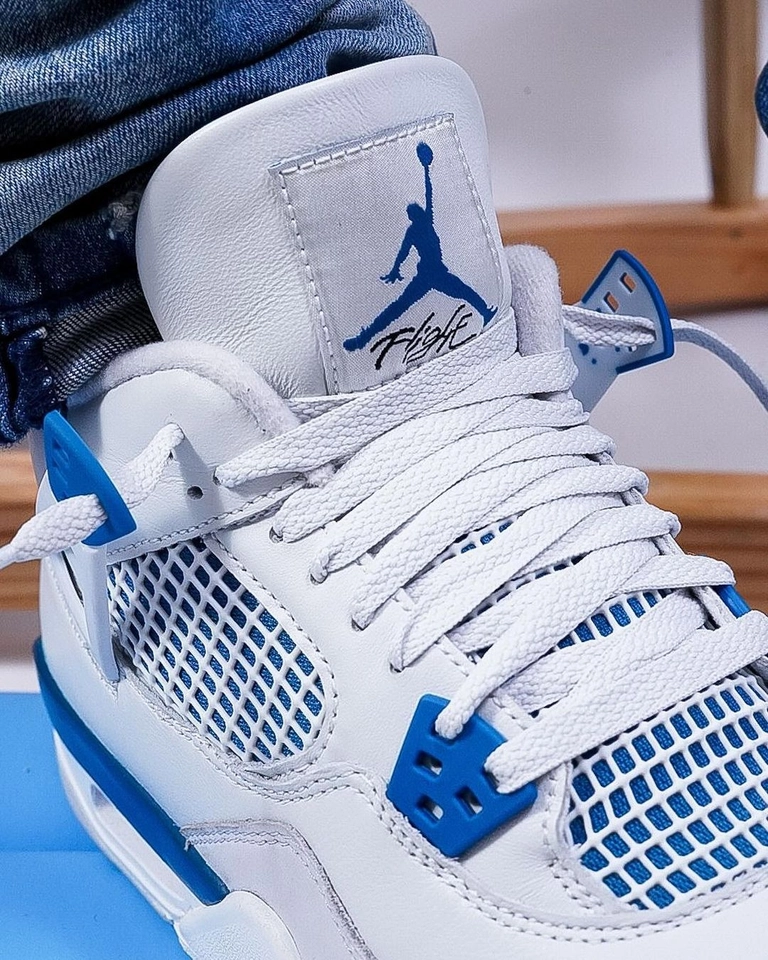 Nike Jordan 4 azul e branco  - 4