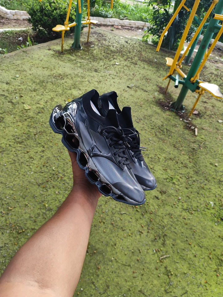 Mizuno Sorayama preto  - 3