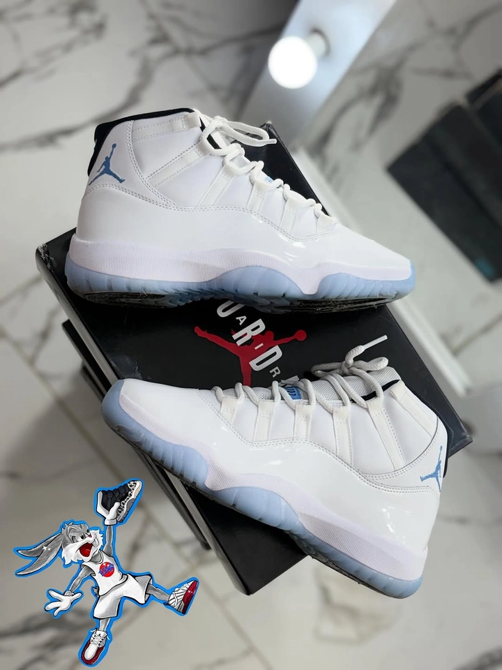 Air Jordan 11 branco