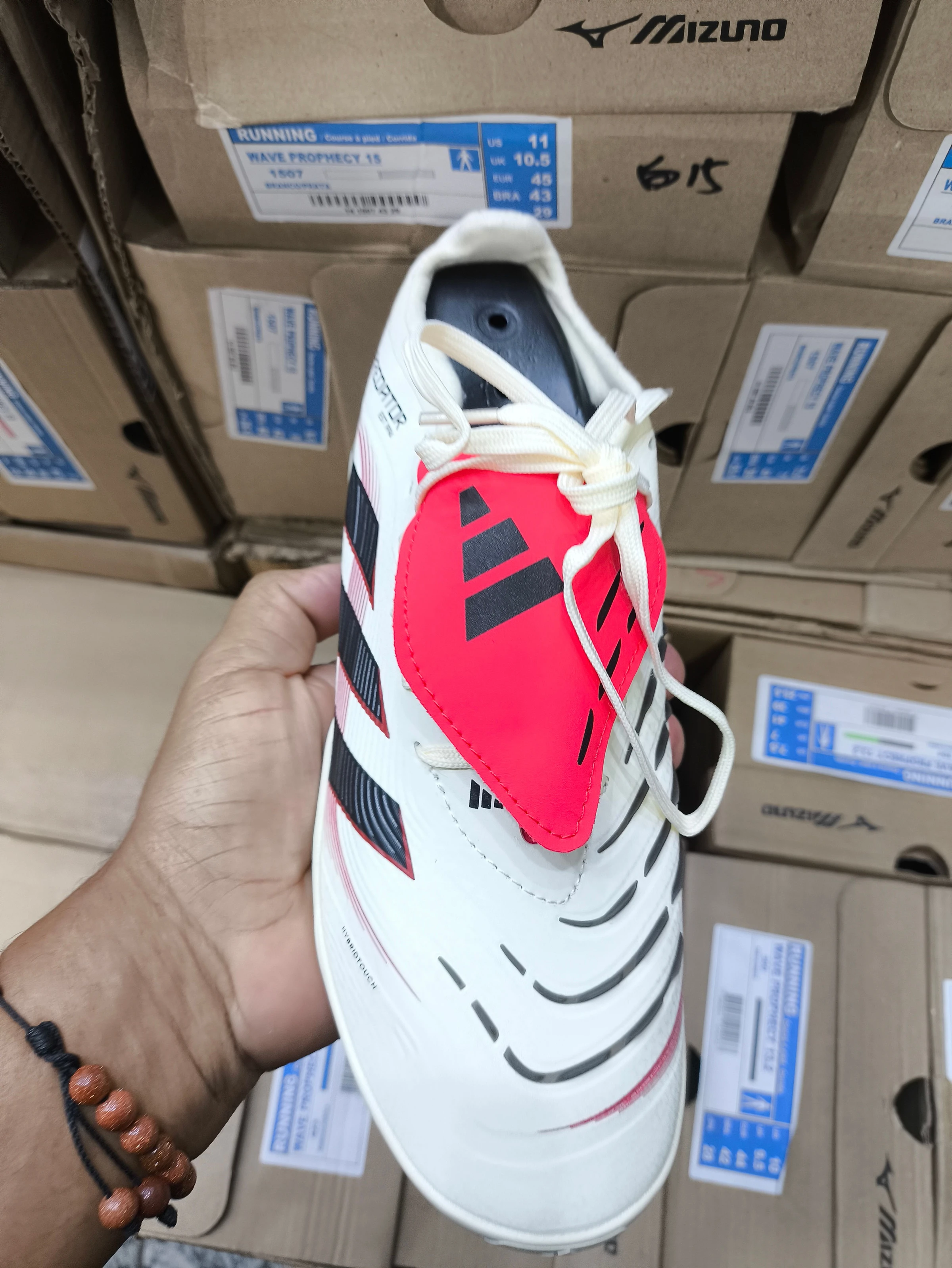 Chuteira Adidas  - 2