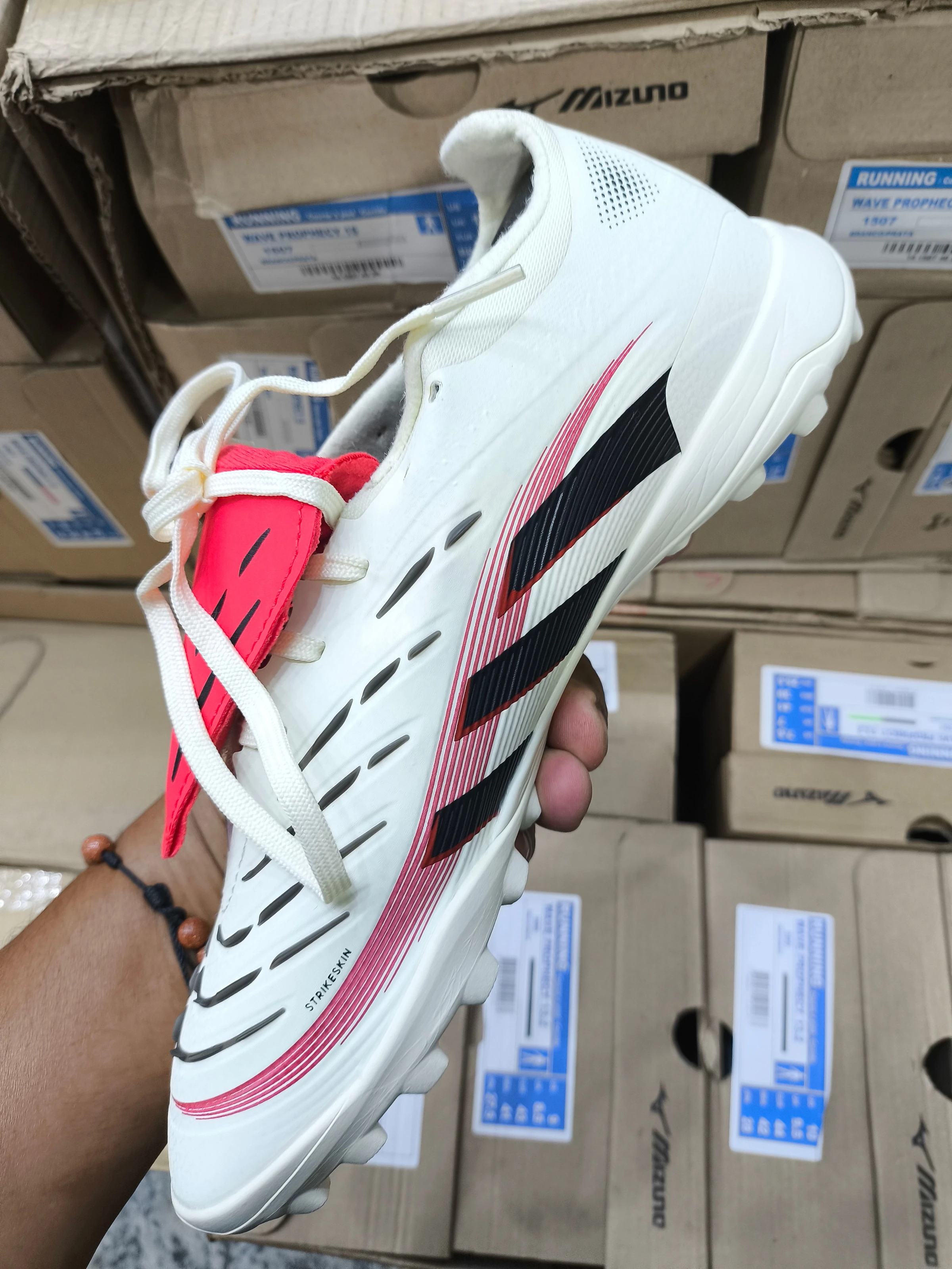 Chuteira Adidas  - 6