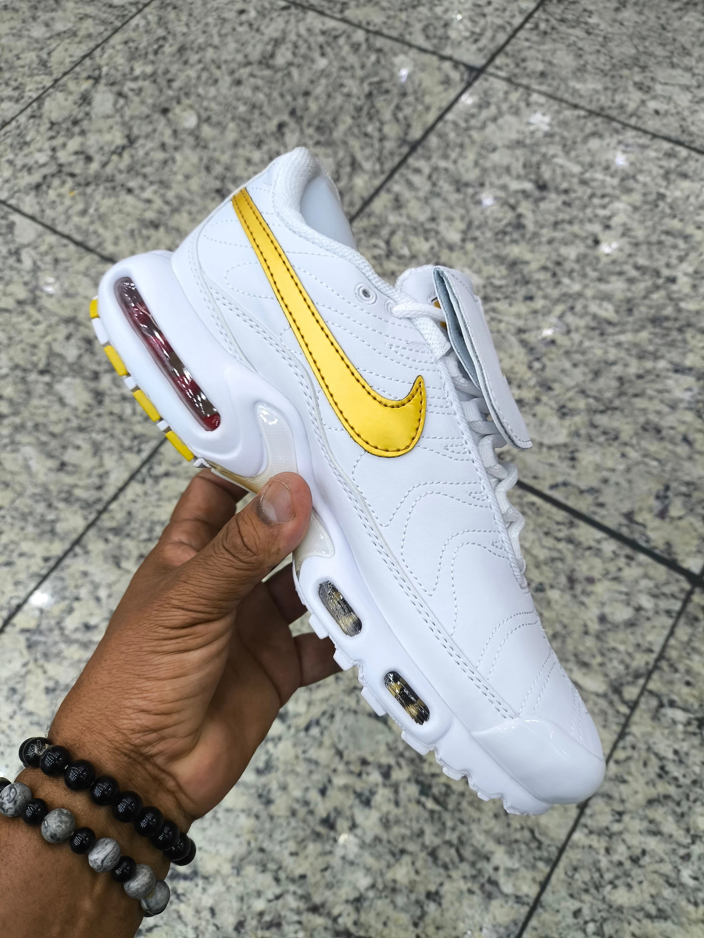 Nike tn tiempo branco e dourado  - 3