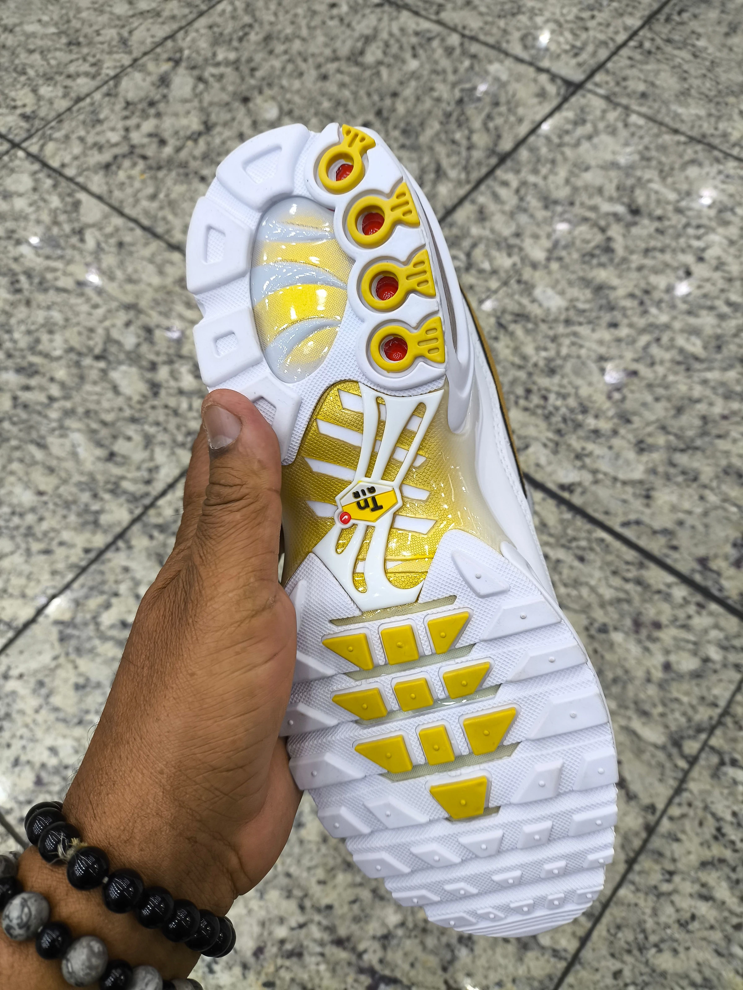 Nike tn tiempo branco e dourado  - 5
