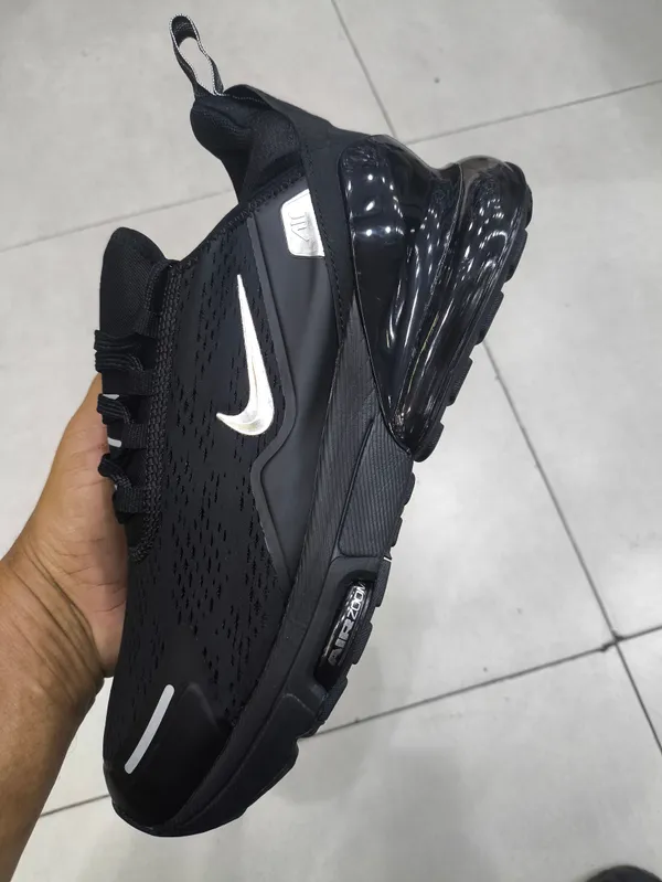 Nike Air 270 preto