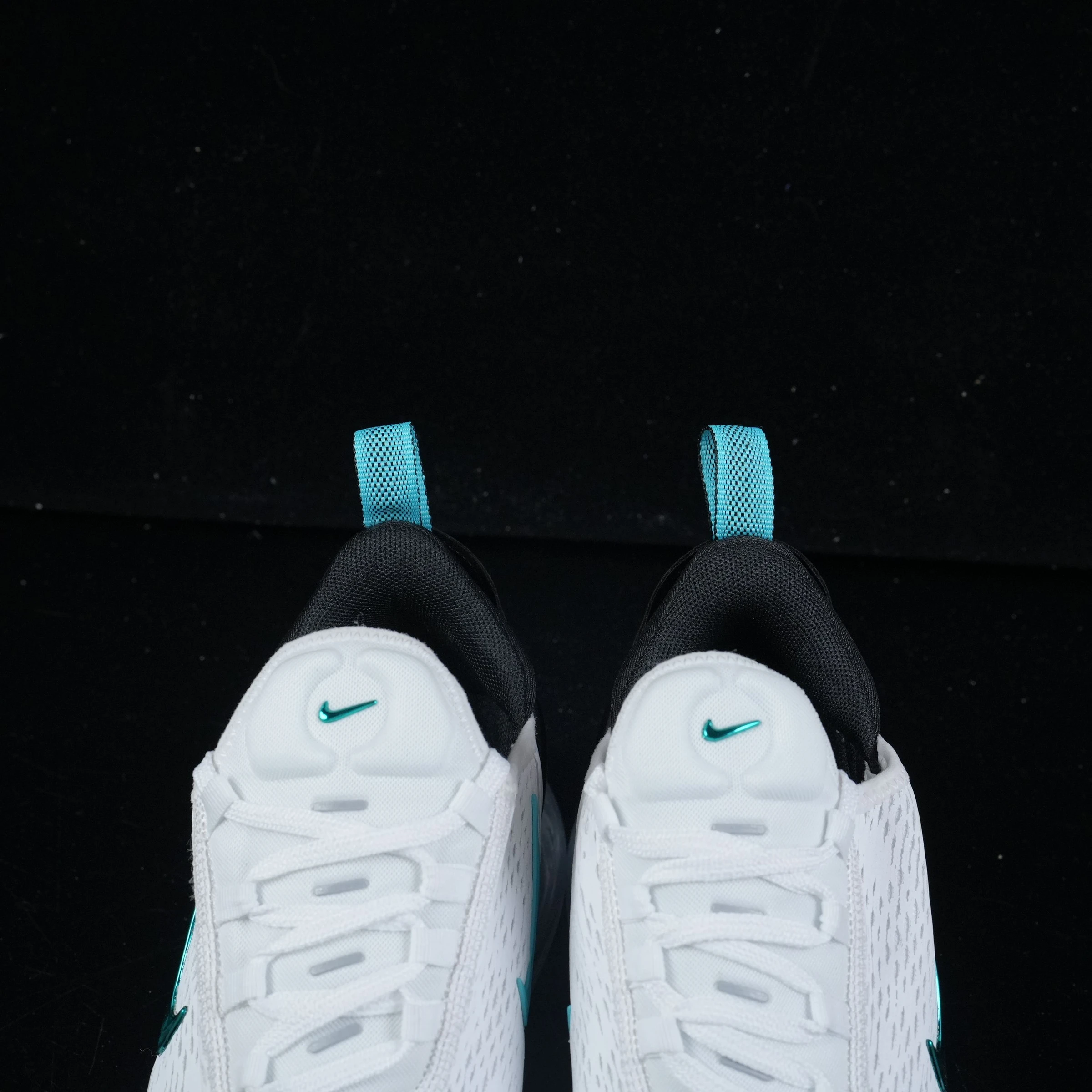 Nike Air 270 - 2