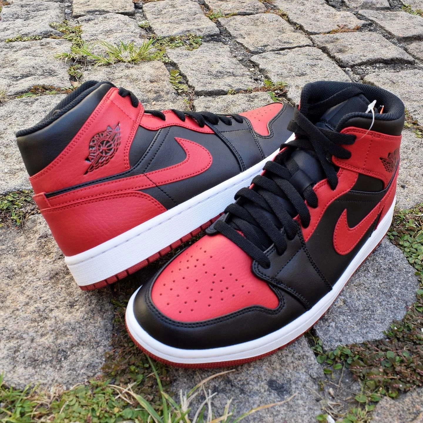 Air jordan 1 mid OG Banned - 7