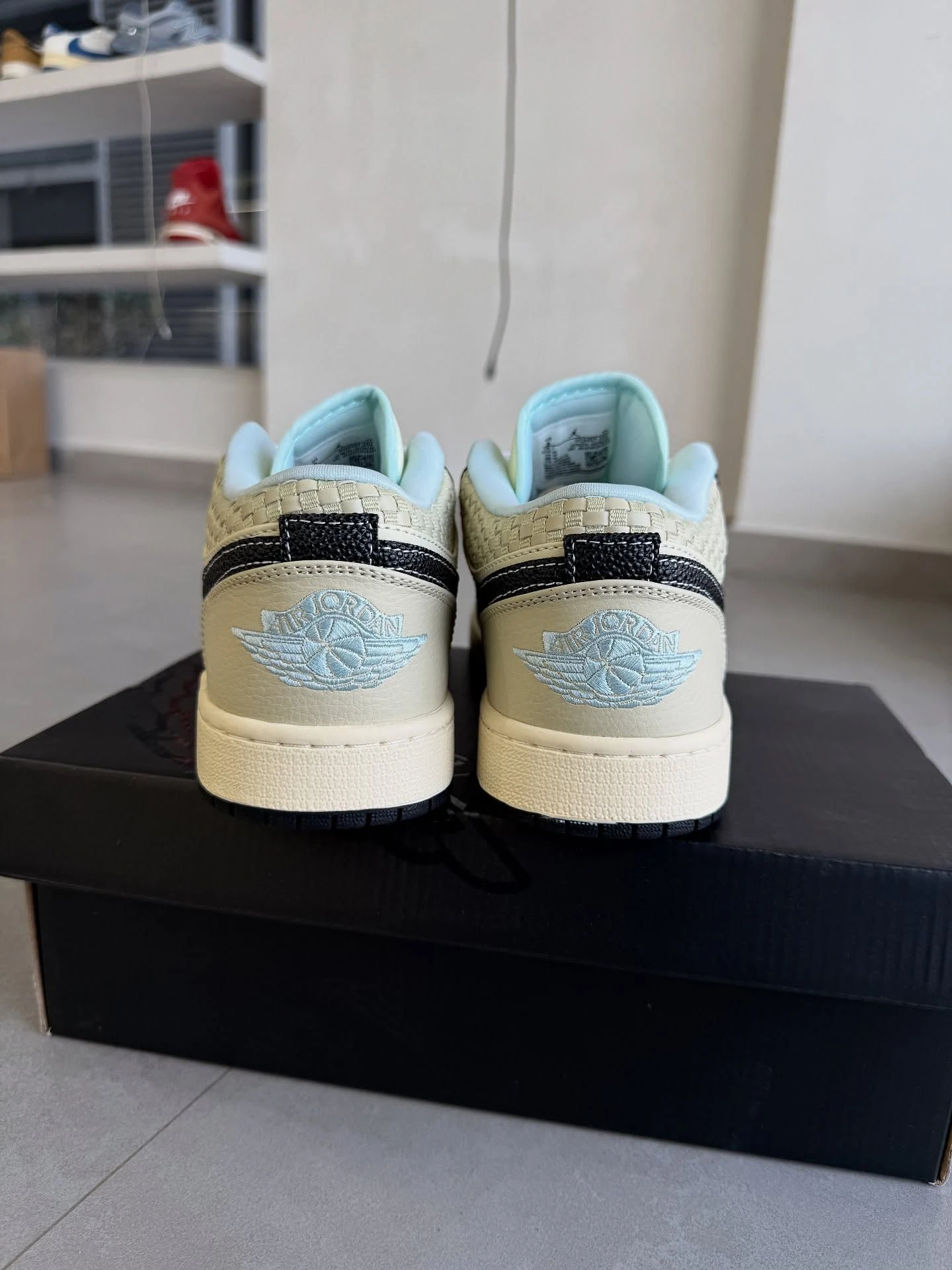Air Jordan coconut milk  - 4