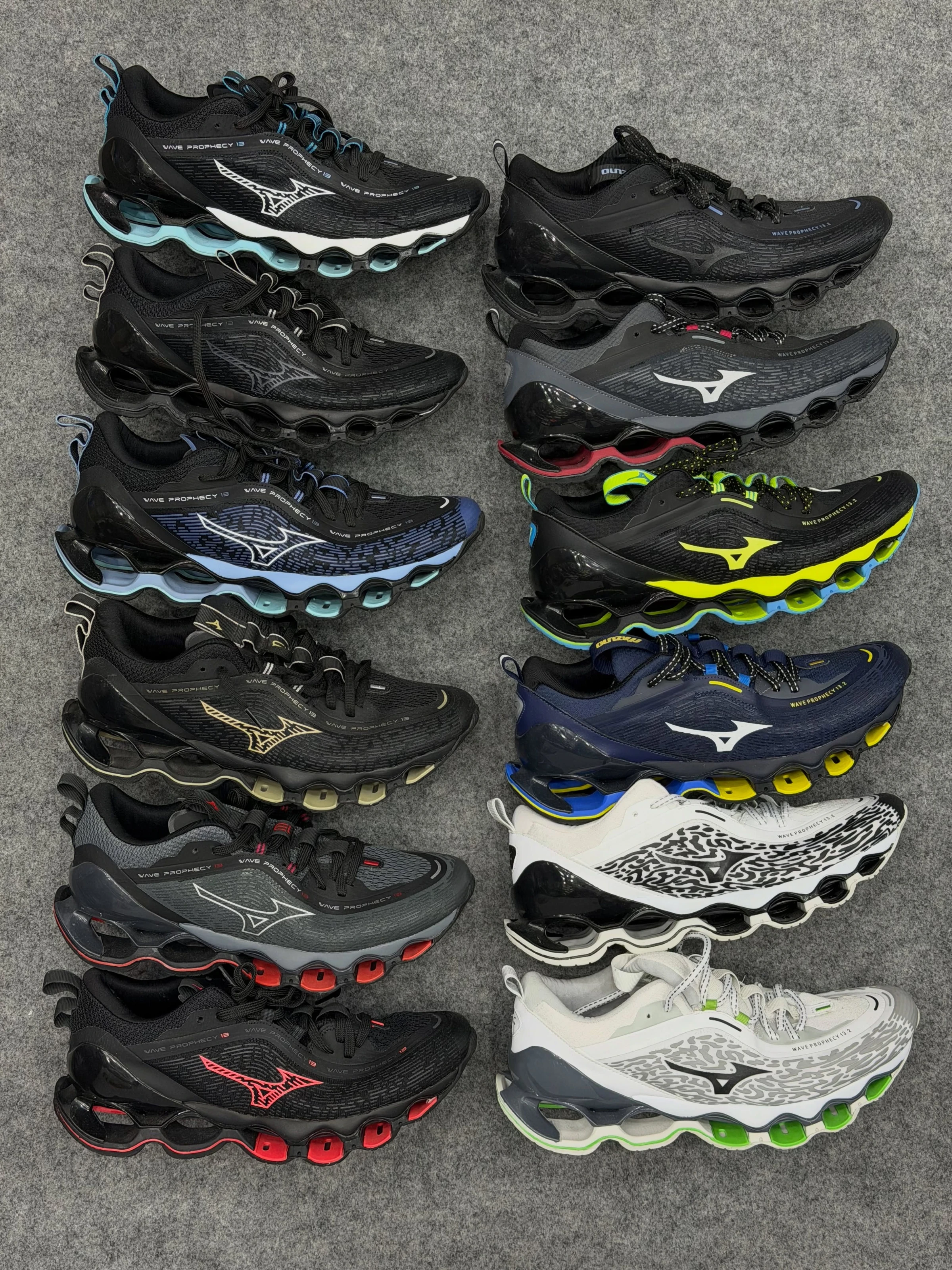 Mizuno 13 Vietnã  - 1