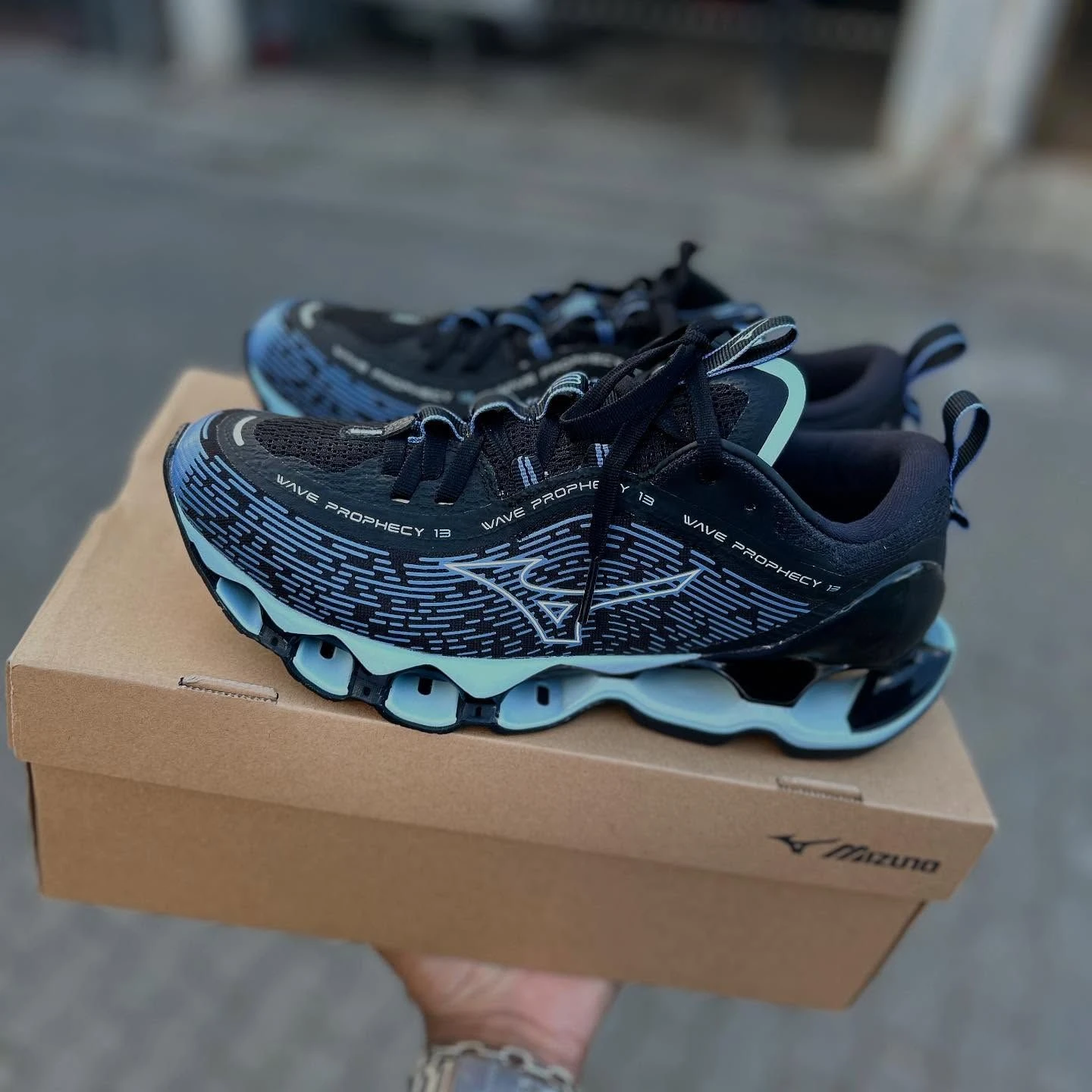 Mizuno 13 Vietnã  - 2