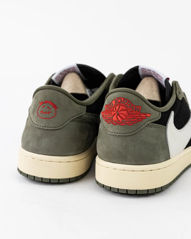 Air Jordan Travis Scott black olive - 5
