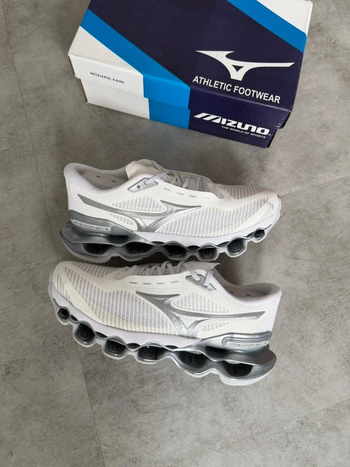 Mizuno 15 branco e prata  - 7