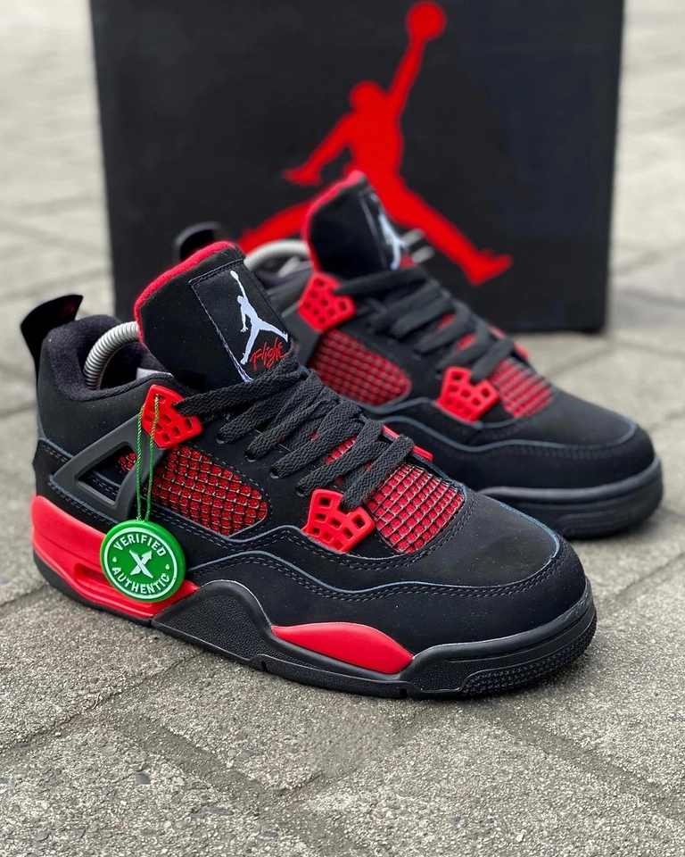 Nike Jordan 4 Thunder - 1