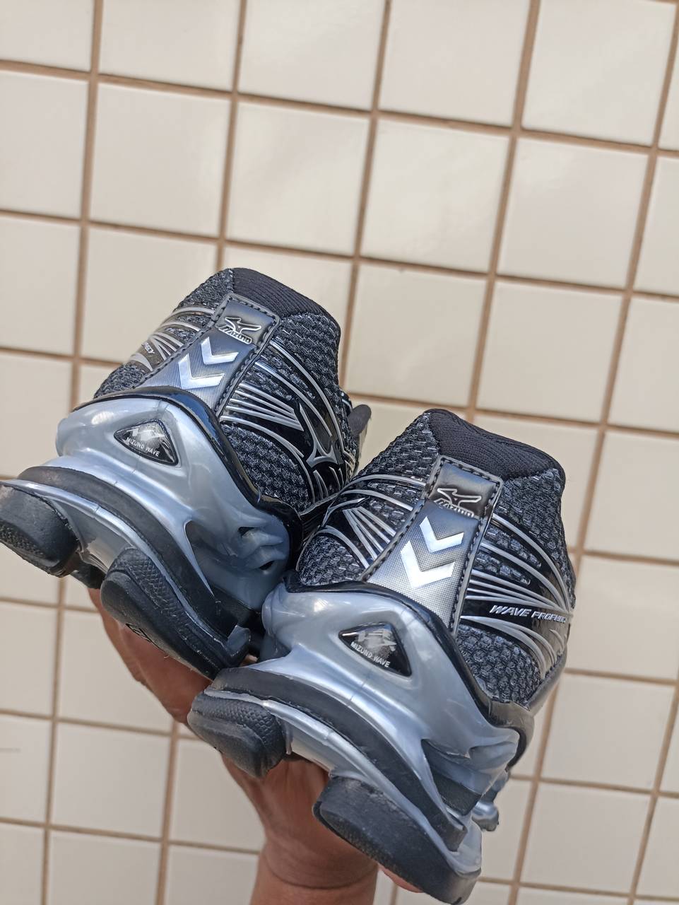 Mizuno Prophecy 1  Cinza - 6