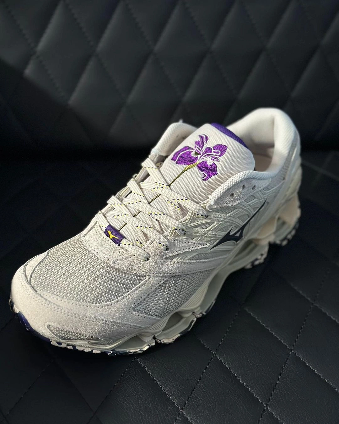 Mizuno LS Flor de Lotus