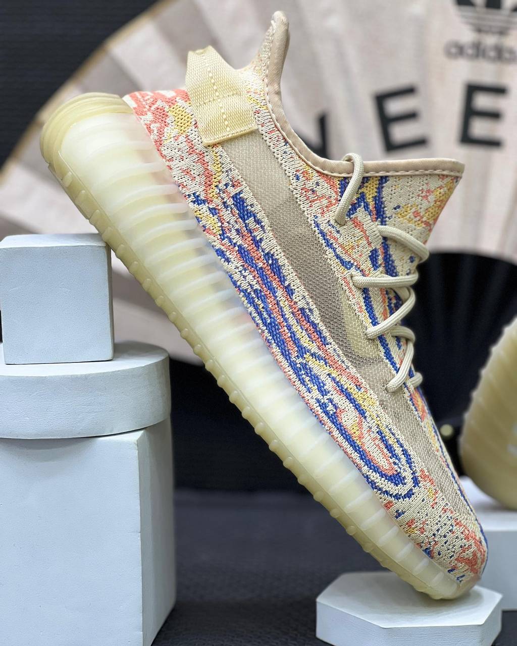 Adidas Yeezy 350 v2 colorido  - 3