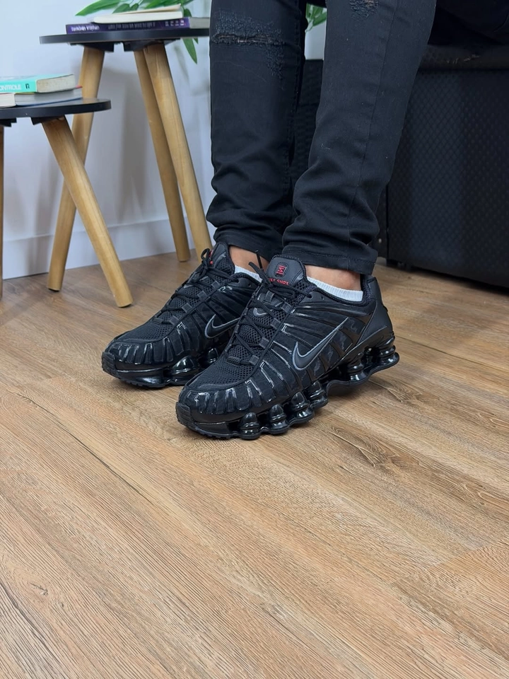 Nike Shox 12 molas preto - 4