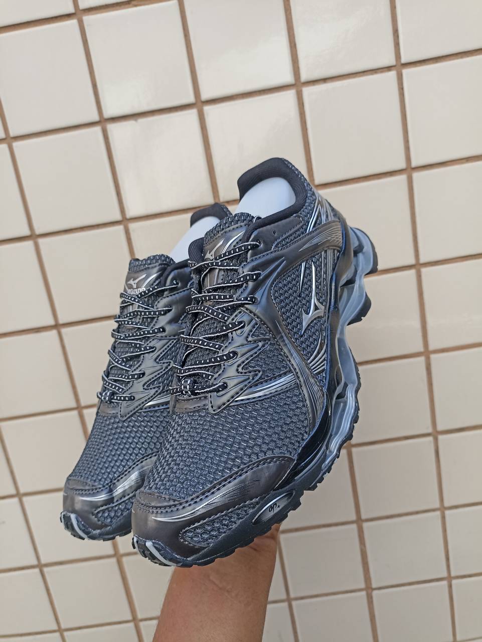 Mizuno Prophecy 1  Cinza - 5