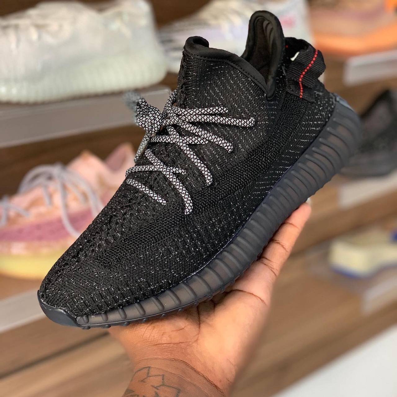 Adidas Yeezy 350 v2 - 3