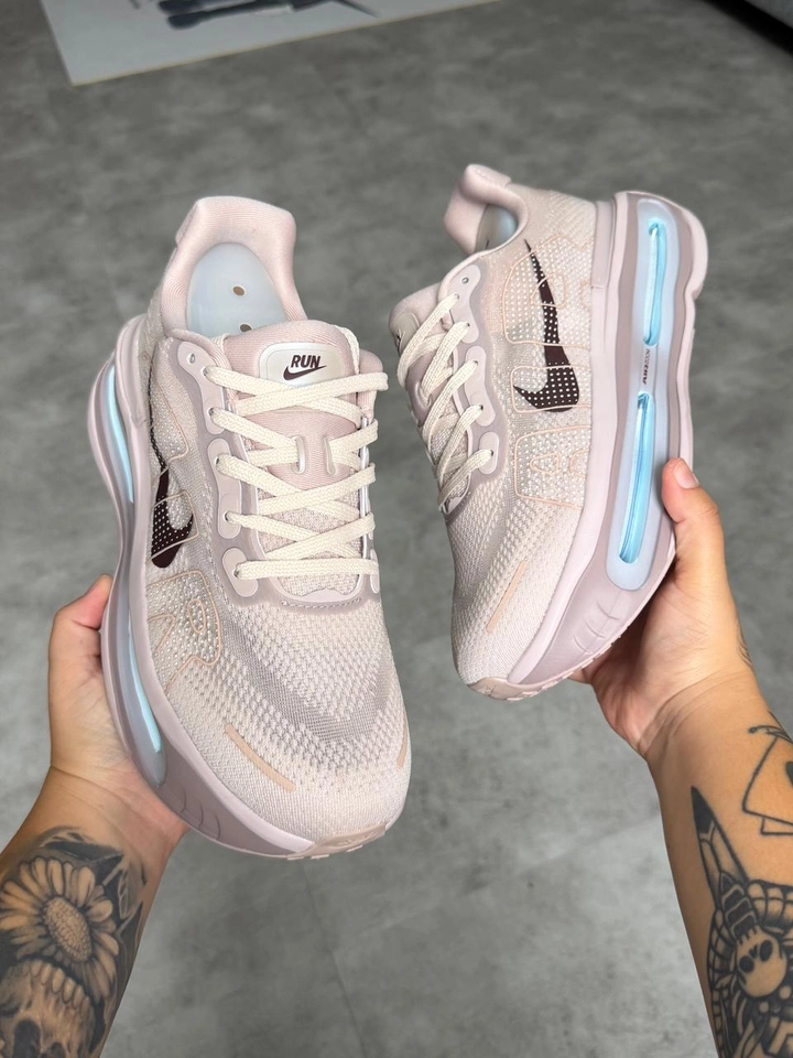Nike Vomero - 3