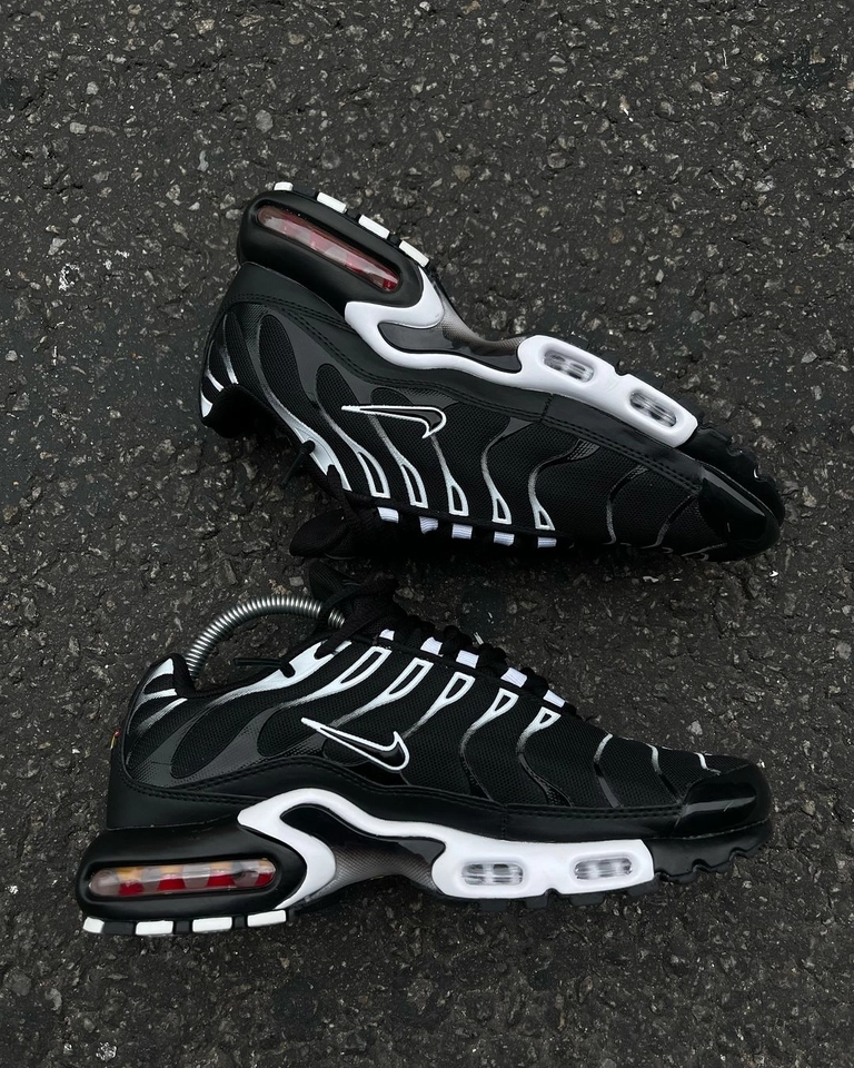 Nike TN Venom