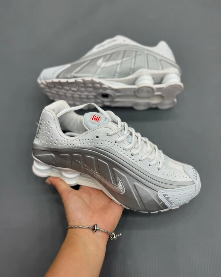 Nike Shox R4 - 5