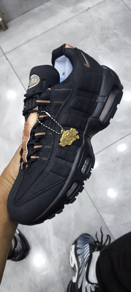 Nike 95 preto e ocre  - 3
