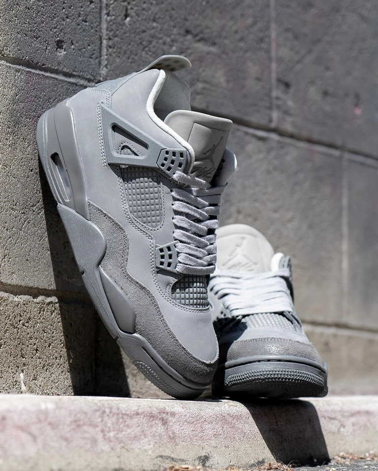 Air Jordan 4 cinza  - 1