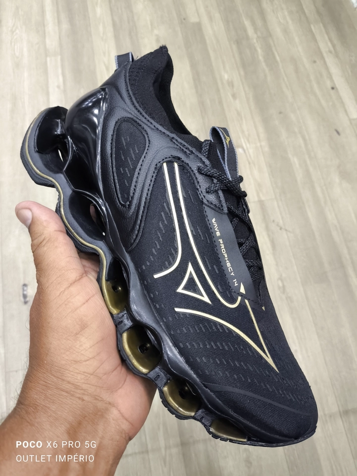 Mizuno prophecy 14 preto e dourado  - 8