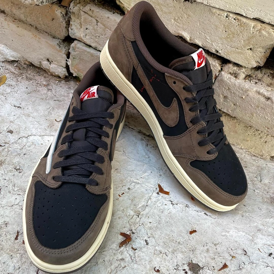 Nike Jordan Travis Scott Mocha - 2