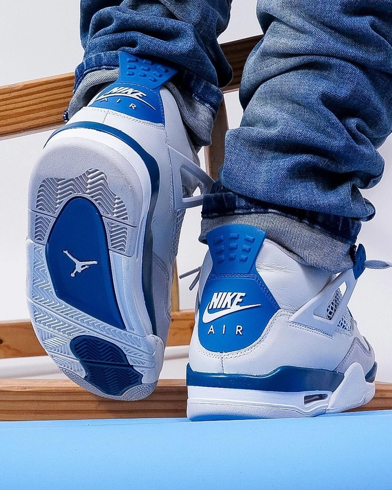 Nike Jordan 4 azul e branco  - 6