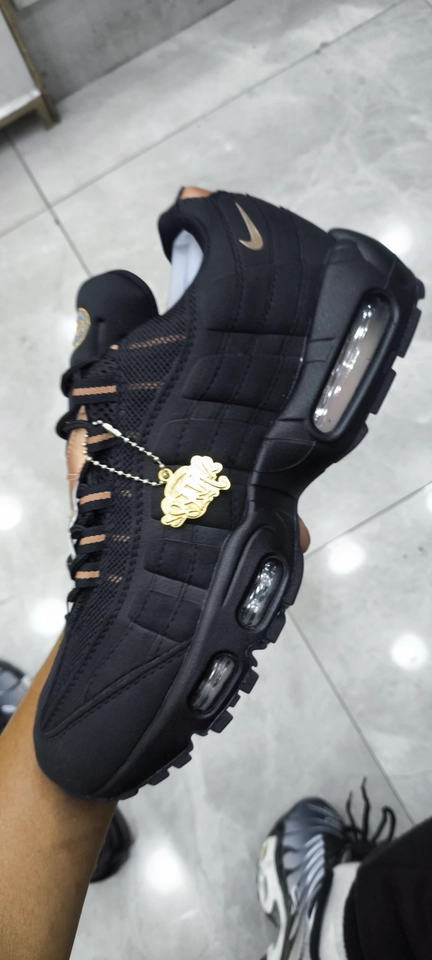 Nike 95 preto e ocre  - 5