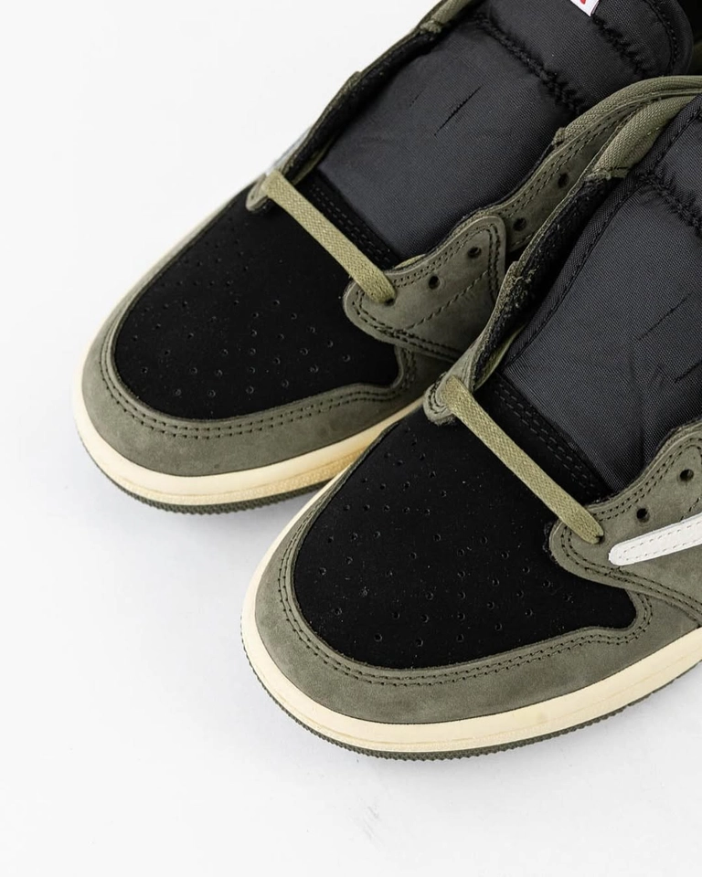 Air Jordan Travis Scott black olive - 4